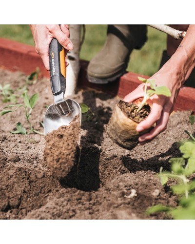 Совок садовый для цветов Fiskars Xact™ 8 см (1027043) Совок садовый для цветов Fiskars Xact™ 8 см (1027043)