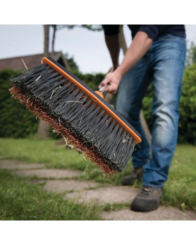 Щетка для уборки во дворе и дома Fiskars QuikFit™ 26 см, 135532 (1001417) Щетка для уборки во дворе и дома Fiskars QuikFit™ 26 см, 135532 (1001417)