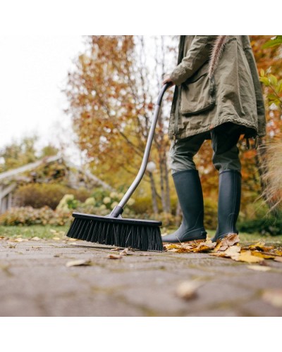 Щетка для уборки во дворе и доме Fiskars Ergonomic 43 см с эргономичной ручкой 150 см (1077114) Щетка для уборки во дворе и доме Fiskars Ergonomic 43 см с эргономичной ручкой 150 см (1077114)