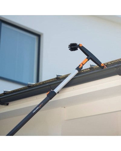 Щетка для очистки желобов Fiskars QuikFit™ 135542 (1001414) Щетка для очистки желобов Fiskars QuikFit™ 135542 (1001414)