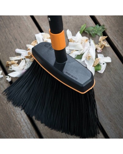 Щетка для террас Fiskars QuikFit™ 26 см, 135534 (1001415) Щетка для террас Fiskars QuikFit™ 26 см, 135534 (1001415)
