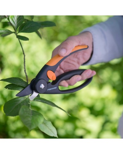 Плоскостной секатор до 20 мм Fiskars Fingerloop Bypass P44, 111440 (1001534)