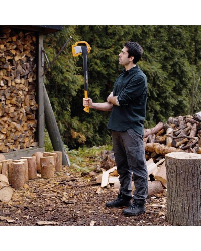 Универсальный топор Fiskars X10 S, 44.5 см, 1 кг + Нож Fiskars K40 с чехлом (1060001)