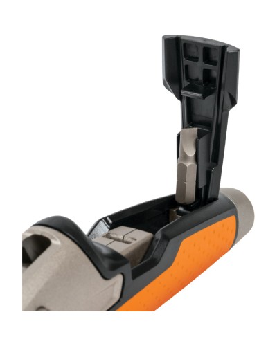 Універсальний ніж для малярних робіт Fiskars PRO CarbonMax™ (1027225)