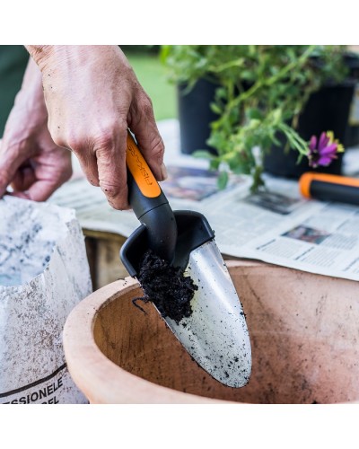 Совок садовый для цветов Fiskars Premium Planters™ 8.7 см, 137200 (1000726) Совок садовый для цветов Fiskars Premium Planters™ 8.7 см, 137200 (1000726)