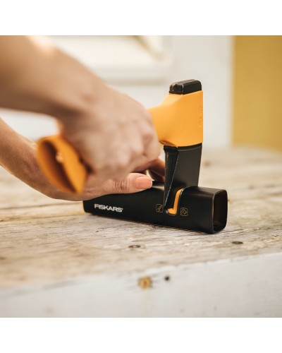 Универсальный туристический топор Fiskars X5, XXS - 23 см, 500 грамм (1015617)