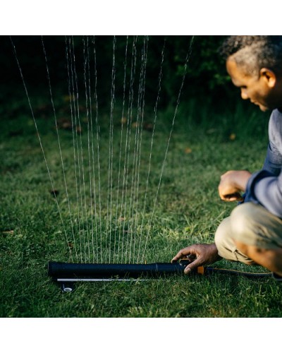 Дощувач осцилюючий Fiskars X-Series S-L, 8-16 х 5-21 м (1070831)