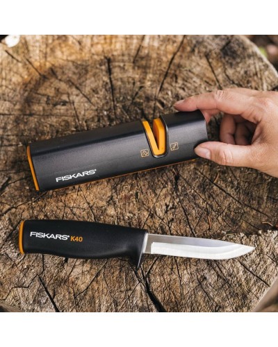 Подарочный набор Fiskars Fireplace Set, топор X5 XXS + нож K40 + точилка Xsharp (1057913)