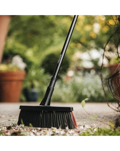 Щетка для уборки во дворе и дома Fiskars Solid™ M 38 см (1025930) Щетка для уборки во дворе и дома Fiskars Solid™ M 38 см (1025930)