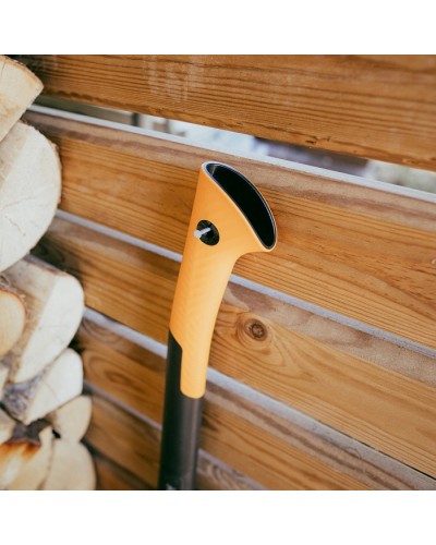 Універсальна сокира Fiskars X-series X18 Universal, S - 44.5 см, 1 кг (1069103) Універсальна сокира Fiskars X-series X18 Universal, S - 44.5 см, 1 кг (1069103)