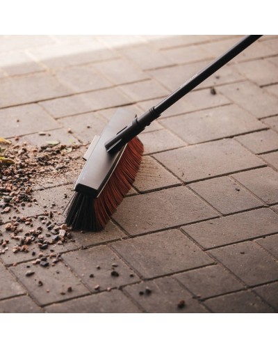 Щетка для уборки во дворе и дома Fiskars Solid™ L 47 см (1025931) Щетка для уборки во дворе и дома Fiskars Solid™ L 47 см (1025931)