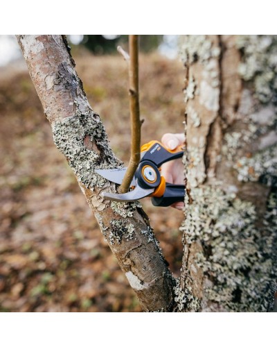 Секатор Fiskars X-series P921 до 24 мм Bypass до 24 мм (1057173)