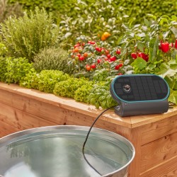 Gardena 2025 - Новый AquaBloom L Set – полив на солнечных батареях для ваших клумб и вазонов.