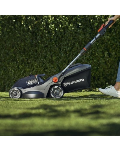 Аккумуляторная газонокосилка Husqvarna Aspire LC34-P4A Solo (9706483-01)