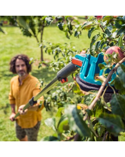 Плодосборник Gardena Combisystem Rollsammler с деревянной ручкой 130 см + Плодосъемник Fruit Picker combisystem 03115-20 (03108-36)