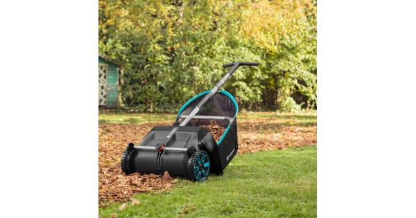 Купити механічну щітку-збирач листя і трави Gardena Leaf Collector