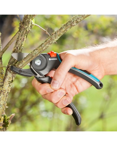 Секатор с наковаленкой Gardena Comfort A/M Anvil до 23 мм (08903-20)