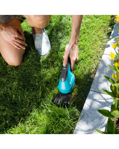 Ножиці для газонів і кущів акумуляторні Gardena AccuCut + запасний ніж 8 см (09852-33)