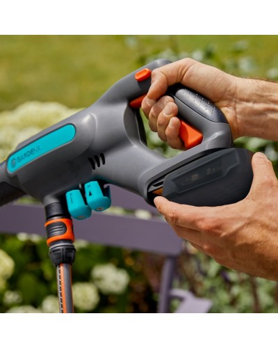 Аккумуляторная минимойка Gardena AquaClean 24/18V P4A (14800-20)