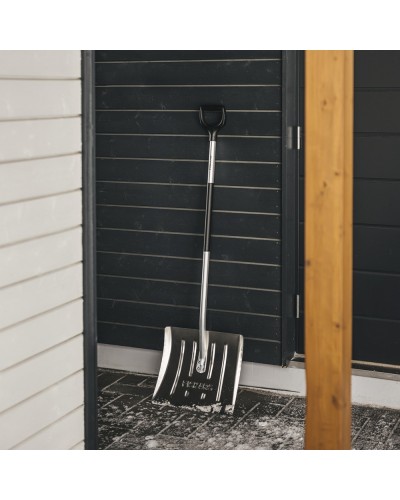 Лопата для прибирання снігу Fiskars Snow Light алюмінієва 44 см, 1.6 кг, 143060 (1001636)