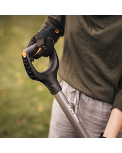 Лопата совкова універсальна Fiskars Ergonomic 131 см, 1001579 (1066712) Лопата совкова універсальна Fiskars Ergonomic 131 см, 1001579 (1066712)
