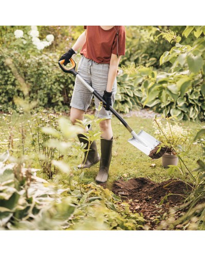 Лопата штыковая со скругленным лезвием Fiskars Xact™ 120 см со шкалой (1066730) Лопата штыковая со скругленным лезвием Fiskars Xact™ 120 см со шкалой (1066730)