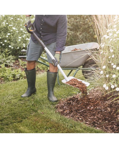 Лопата совкова універсальна телескопічна Fiskars Xact™ 121-140 см (1066734) Лопата совкова універсальна телескопічна Fiskars Xact™ 121-140 см (1066734)