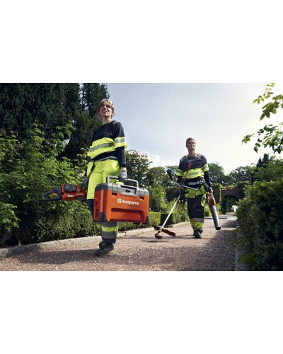 Зарядное устройство Husqvarna 40-C1000X4 (9707048-01) Зарядное устройство Husqvarna 40-C1000X4 (9707048-01)