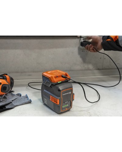 USB-C Адаптер Husqvarna 40-USB150X, 150 Вт (9707225-01) USB-C Адаптер Husqvarna 40-USB150X, 150 Вт (9707225-01)