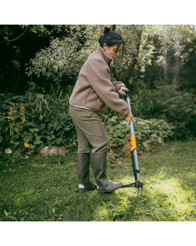 Інструмент для видалення бур'янів Fiskars Ergonomic™ 99 см (1080409) Новинка