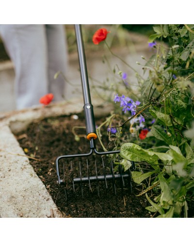 Культиватор дев'ятизірковий Fiskars OneClick 21 см (1080688)