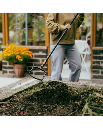 Плоскоріз для видалення бур'янів Fiskars OneClick 15 см (1080696)