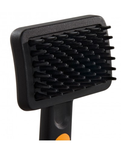 Масажна щітка для вичісування шерсті Fiskars Massage Brush, 9 см (2009140) Масажна щітка для вичісування шерсті Fiskars Massage Brush, 9 см (2009140)