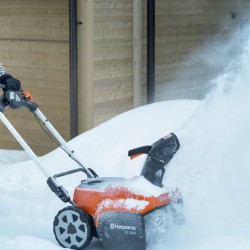 Аккумуляторные новинки сезона: Husqvarna ST 143i и ST 253i – тихая сила 36 В BLi-X