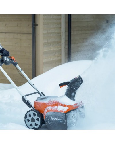 Снігоприбирач акумуляторний Husqvarna ST 253i, 53 см (9707891-01)